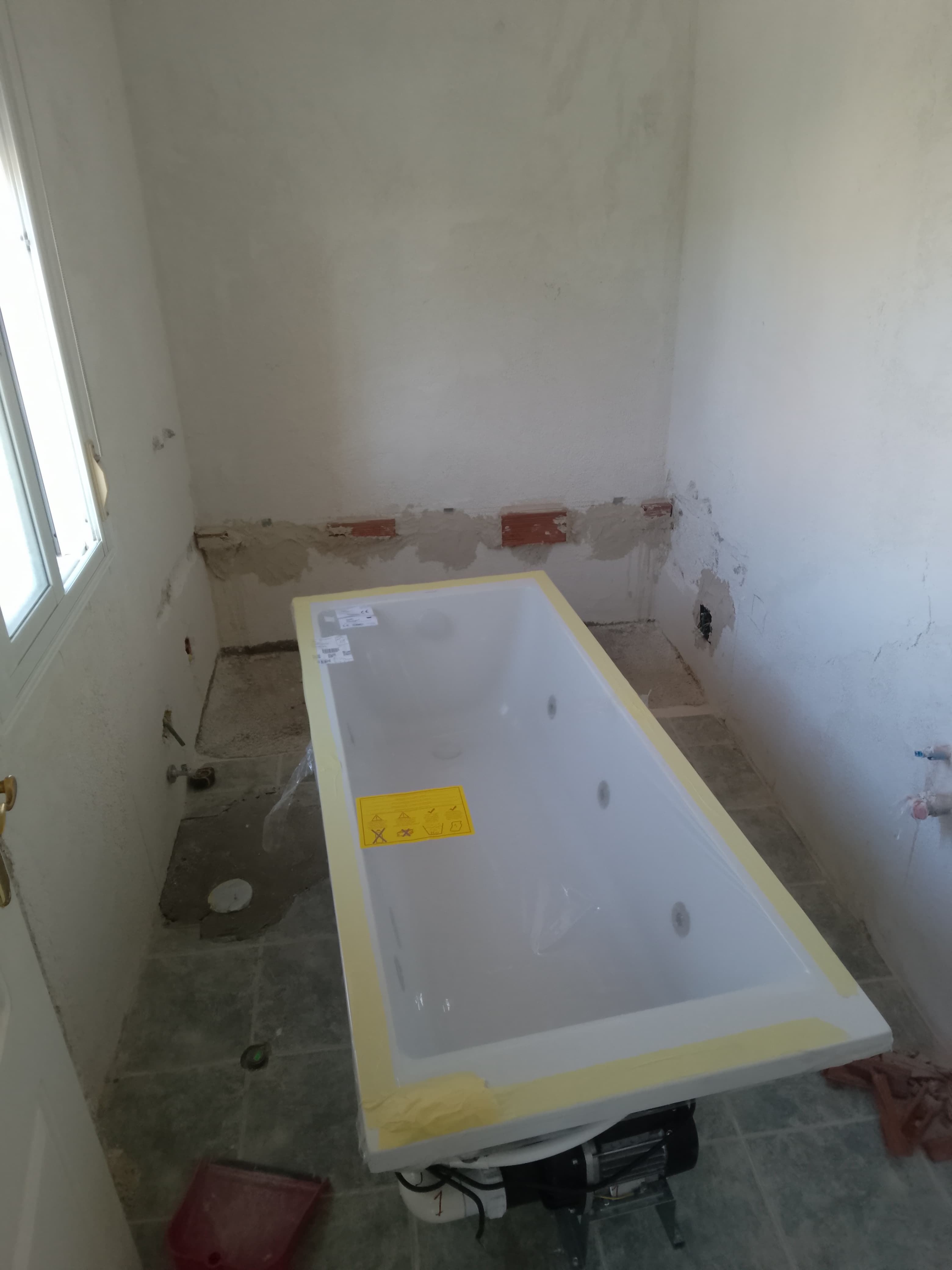 Estado inicial del baño en Los Narejos